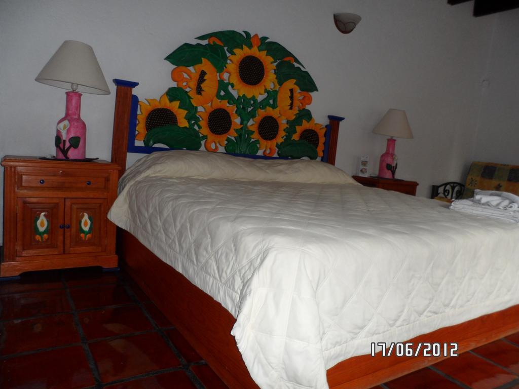 Hotel Spa Mi Pueblito Tepoztlan Cuernavaca Ruang foto